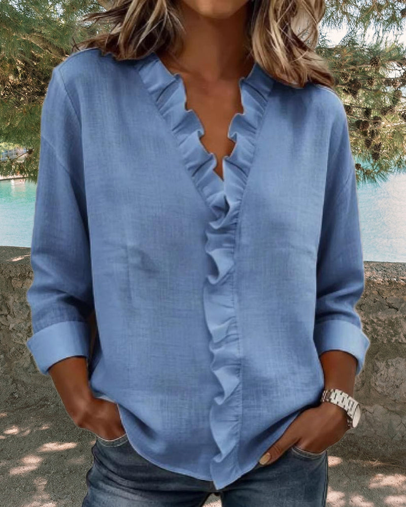 CHIARA | BLUSA CON ESCOTE EN V Y DELICADOS VOLANTES