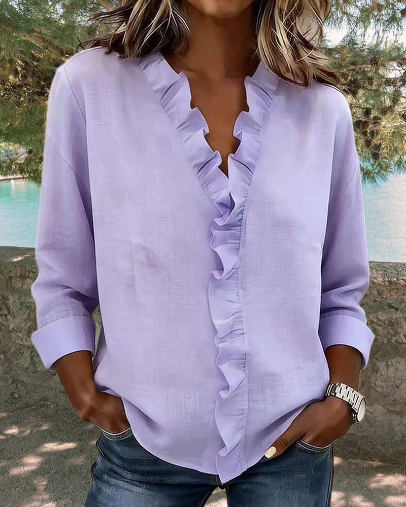 CHIARA | BLUSA CON ESCOTE EN V Y DELICADOS VOLANTES