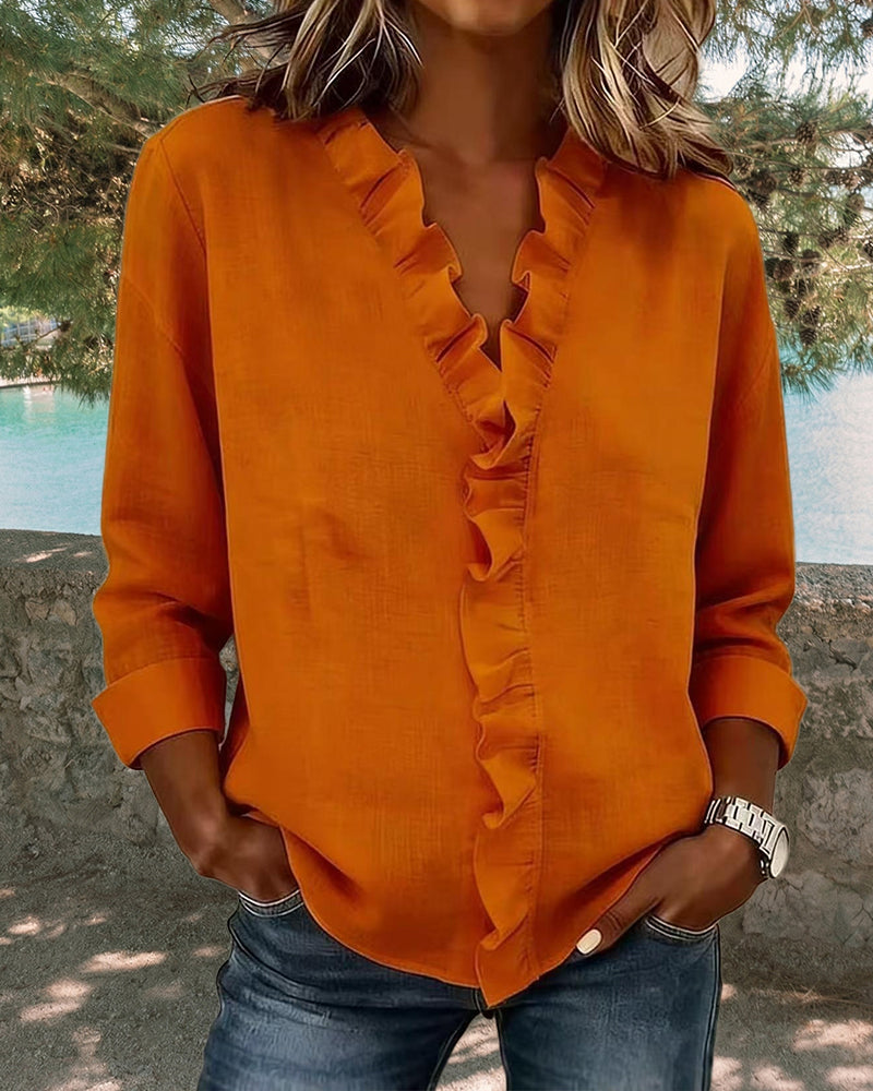 CHIARA | BLUSA CON ESCOTE EN V Y DELICADOS VOLANTES