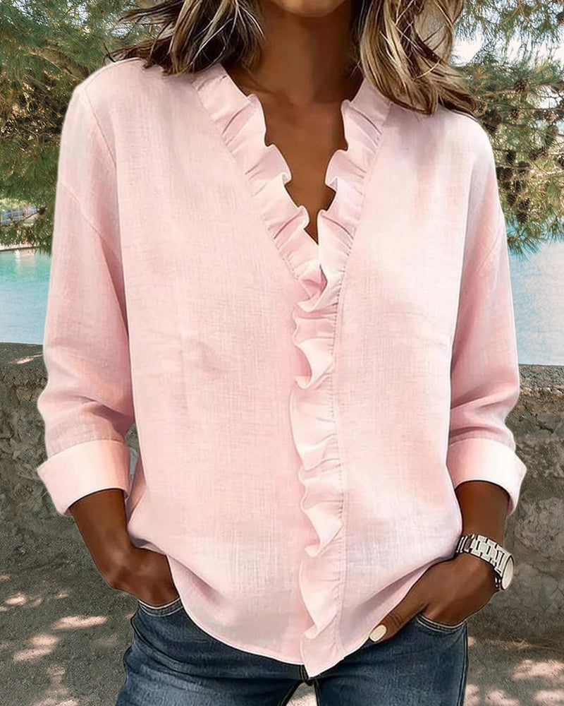CHIARA | BLUSA CON ESCOTE EN V Y DELICADOS VOLANTES