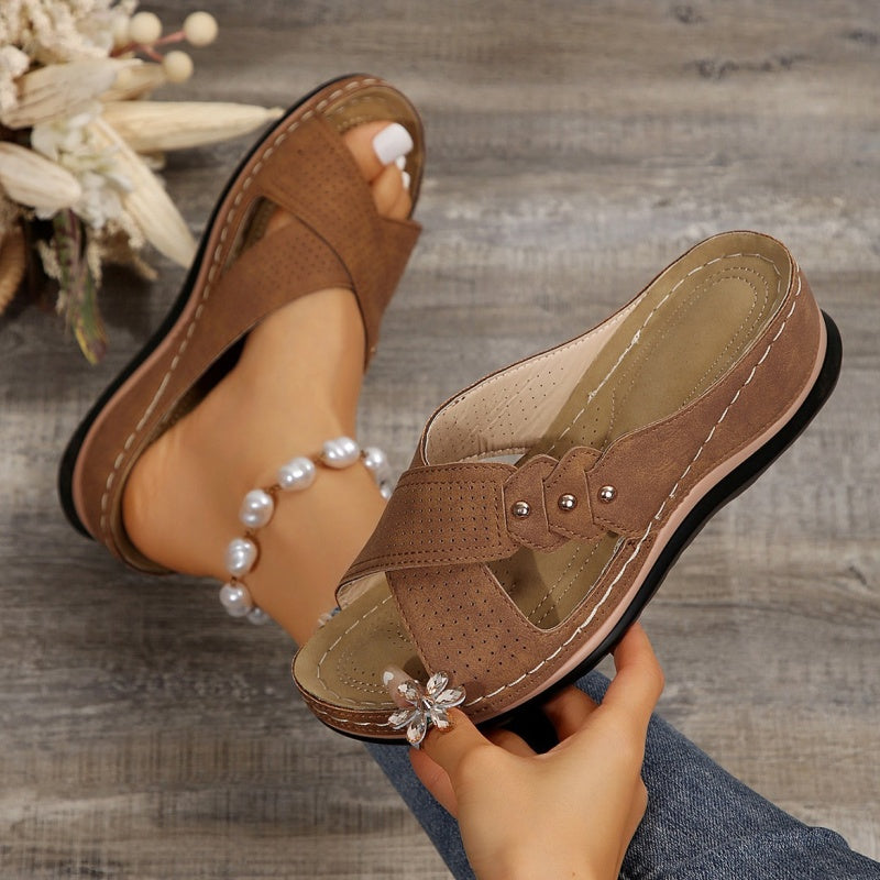 Conforia™ | Sandalias con tacón en cuña, ligeras y estables, para una comodidad que dura todo el día